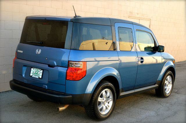 Honda Element Open-top SUV