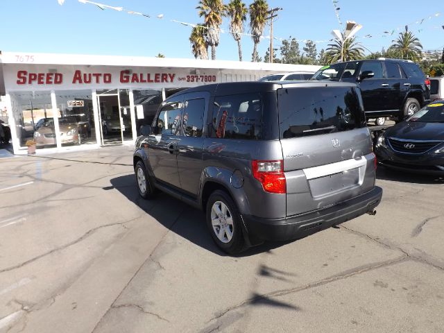 Honda Element 2010 photo 2