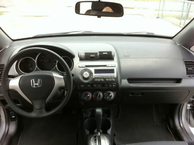 Honda Fit 2007 photo 23