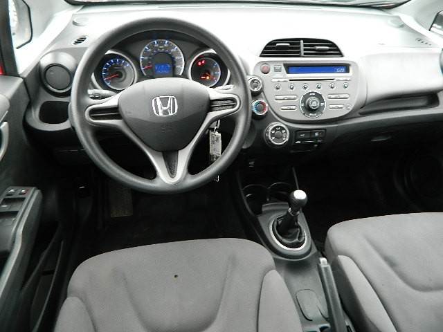 Honda Fit 2010 photo 2