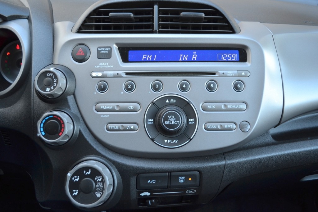 Honda Fit 2010 photo 4