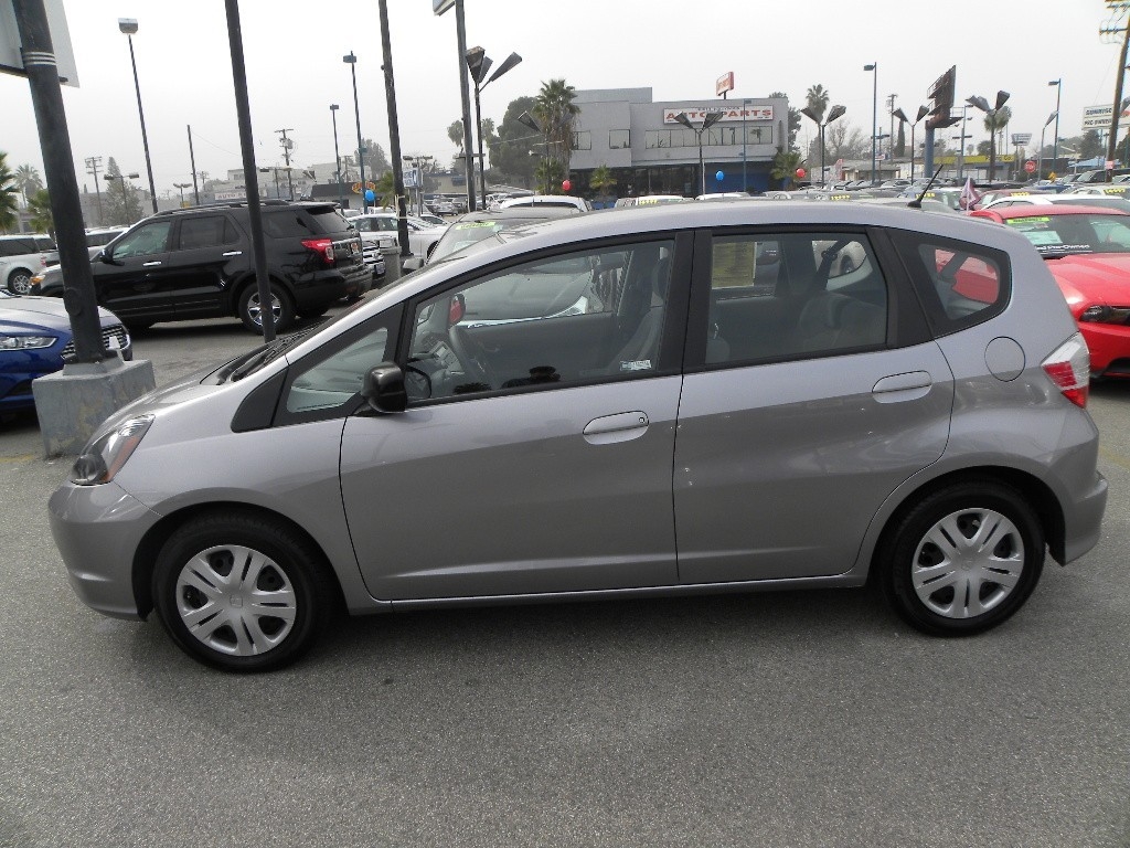 Honda Fit 2010 photo 2