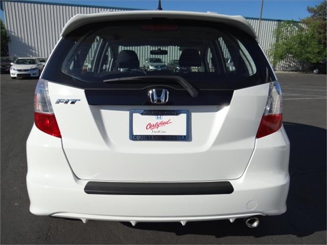 Honda Fit 2010 photo 2