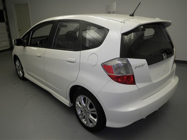 Honda Fit 2010 photo 2