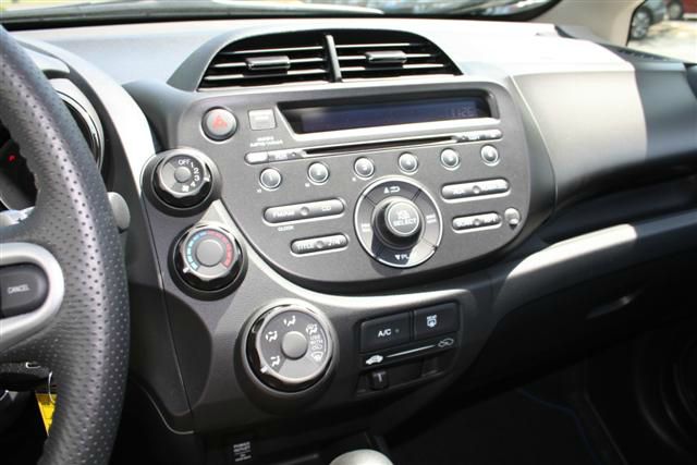 Honda Fit 2012 photo 9