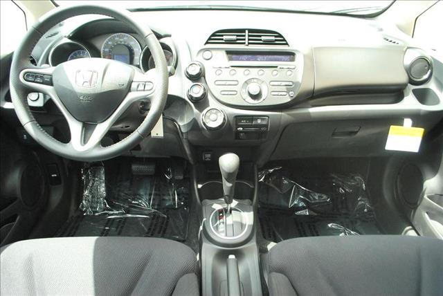 Honda Fit 2013 photo 2