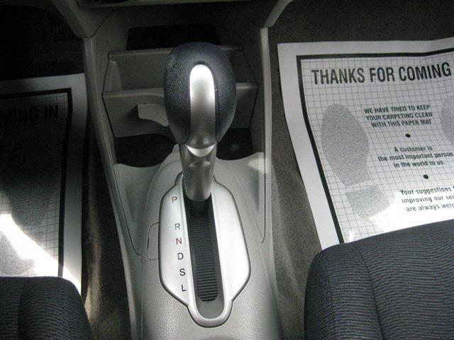 Honda Insight 2010 photo 18