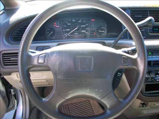 Honda Odyssey 1997 photo 4