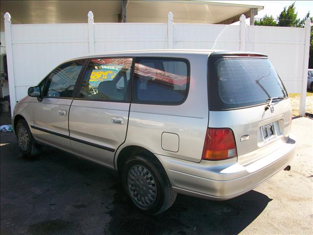 Honda Odyssey 1997 photo 2