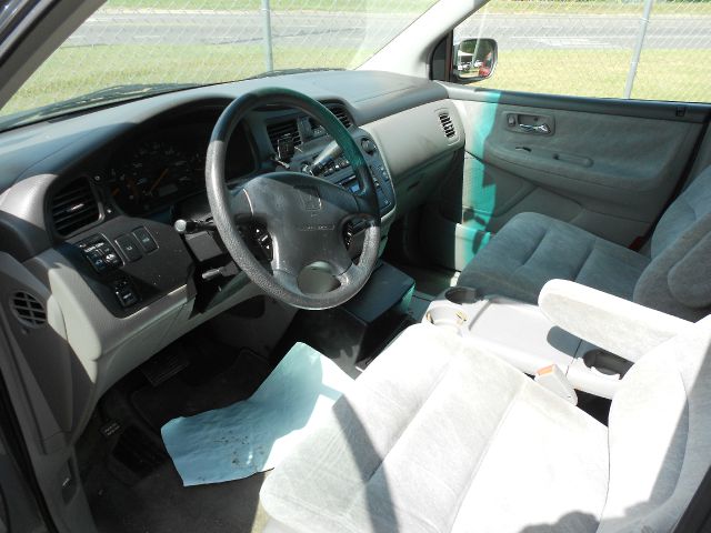 Honda Odyssey 1999 photo 3