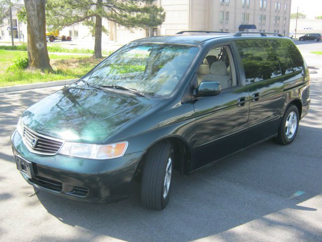 Honda Odyssey 2000 photo 3