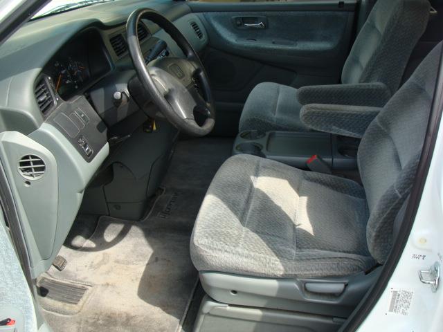 Honda Odyssey 2000 photo 3