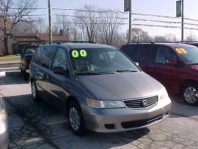 Honda Odyssey 2000 photo 2