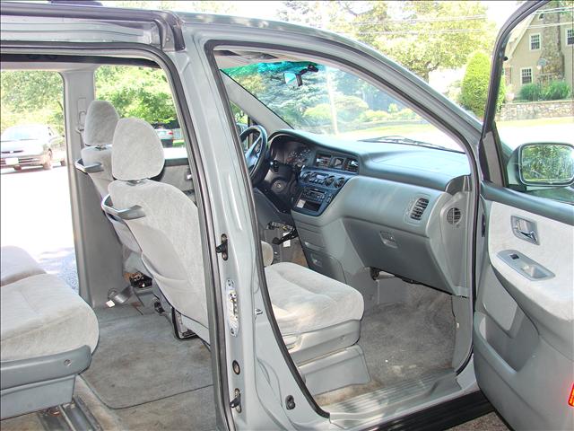 Honda Odyssey 2000 photo 5