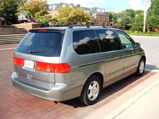 Honda Odyssey 2000 photo 2