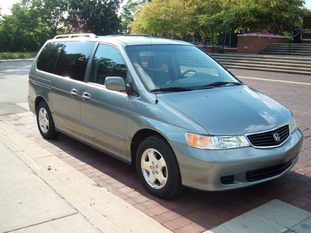 Honda Odyssey 2000 photo 3