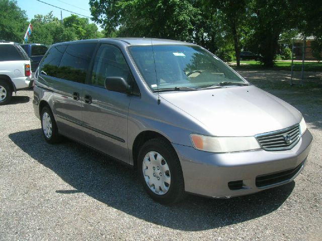 Honda Odyssey 2000 photo 2