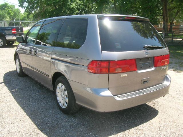 Honda Odyssey 2000 photo 3