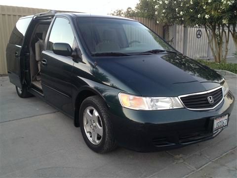 Honda Odyssey 2000 photo 3