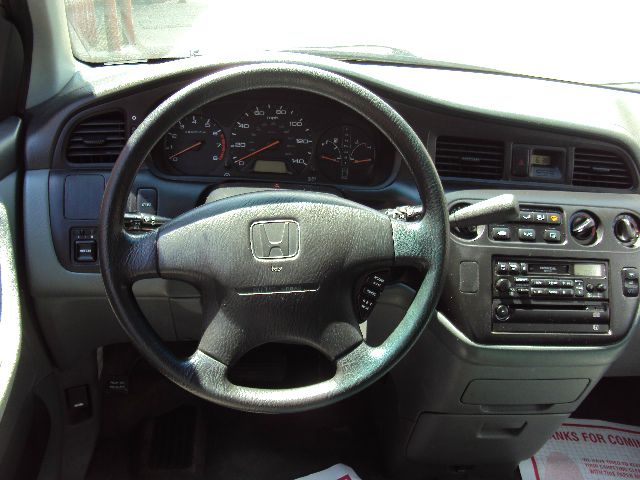 Honda Odyssey 2000 photo 5