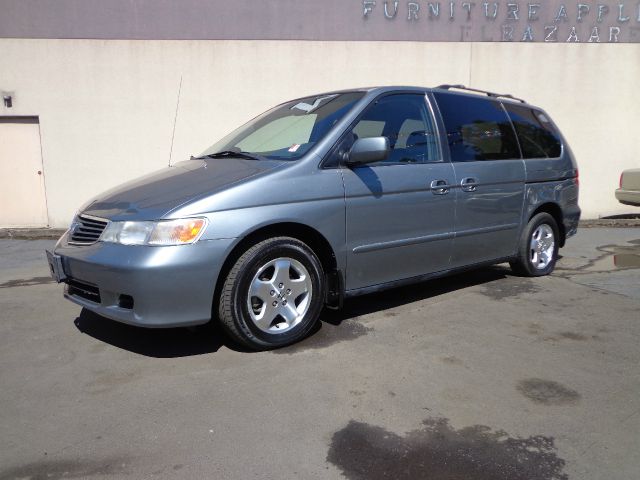 Honda Odyssey 2000 photo 3