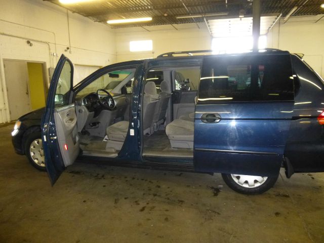 Honda Odyssey 2000 photo 3