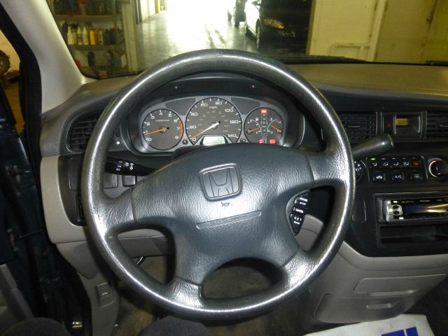 Honda Odyssey 2000 photo 6