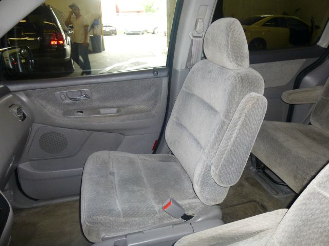 Honda Odyssey 2000 photo 7