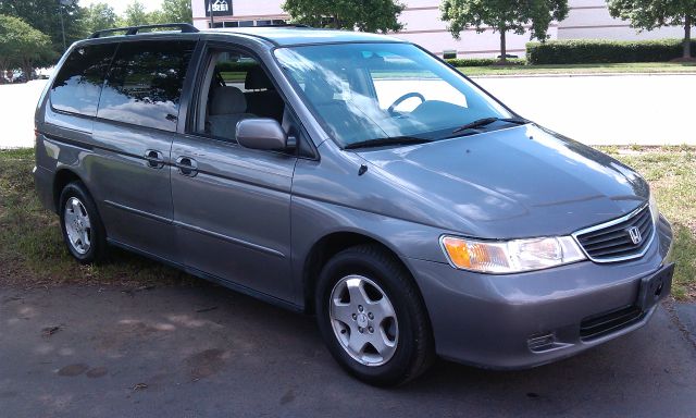 Honda Odyssey 2000 photo 2