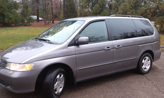 Honda Odyssey 2000 photo 3