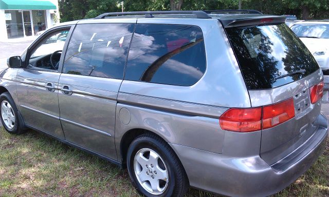 Honda Odyssey 2000 photo 4