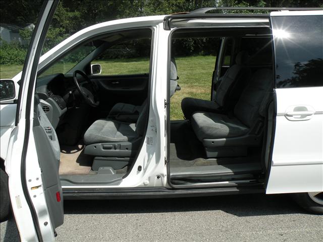 Honda Odyssey 2000 photo 2