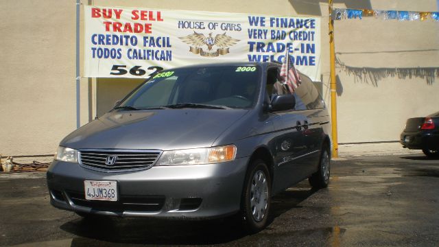 Honda Odyssey 2000 photo 1