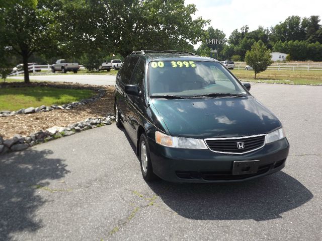 Honda Odyssey 2000 photo 1