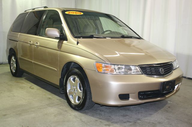 Honda Odyssey 2000 photo 2