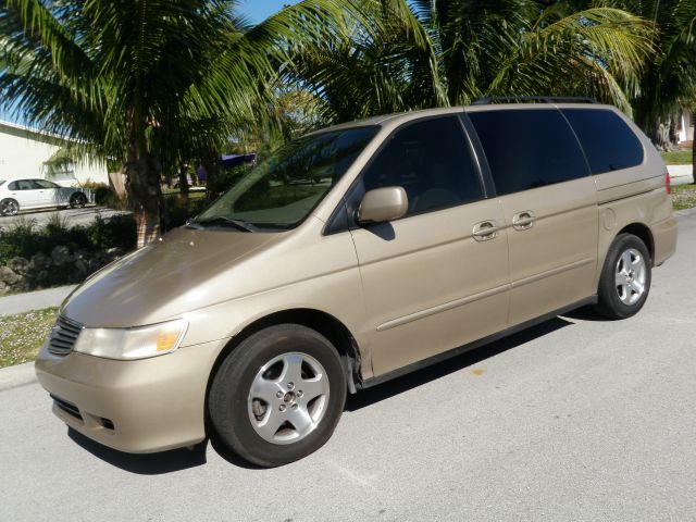 Honda Odyssey 2000 photo 2