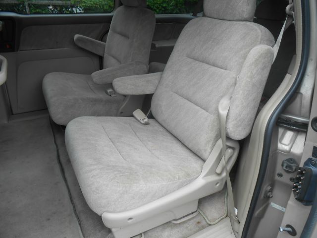 Honda Odyssey 2000 photo 2