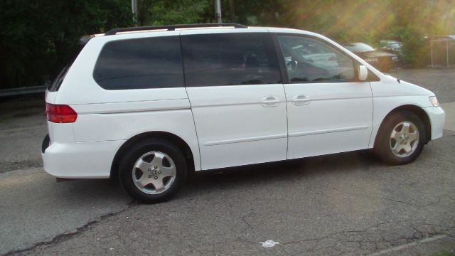 Honda Odyssey 2000 photo 2