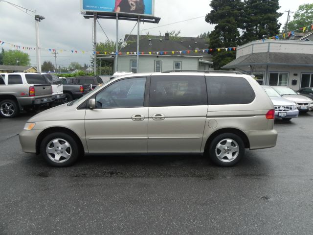 Honda Odyssey 2000 photo 2