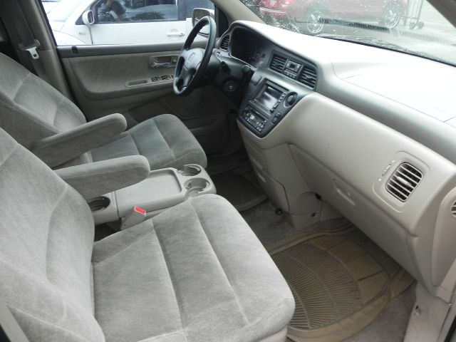 Honda Odyssey 2000 photo 5