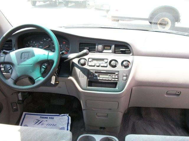 Honda Odyssey 2000 photo 5