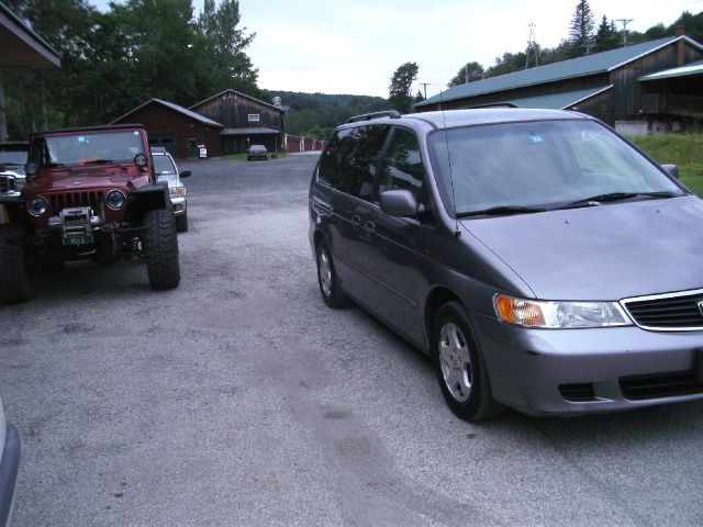 Honda Odyssey 2000 photo 4