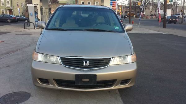 Honda Odyssey 2000 photo 1