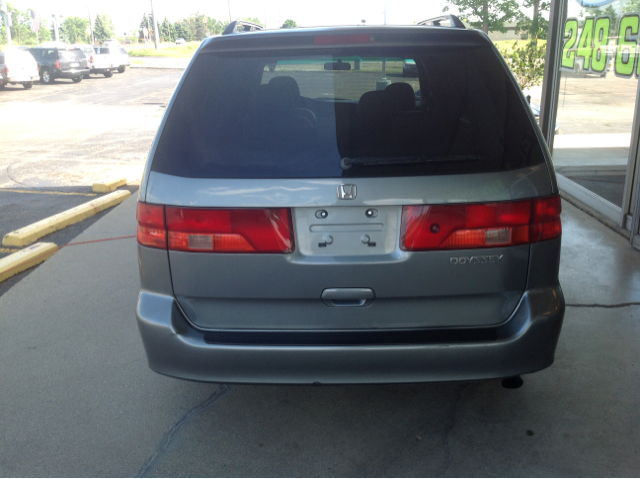 Honda Odyssey 2001 photo 2