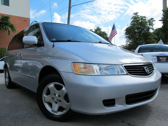 Honda Odyssey 2001 photo 3