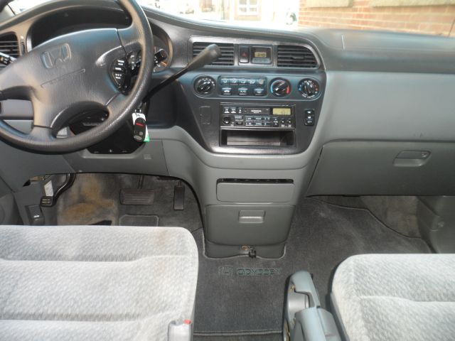 Honda Odyssey 2001 photo 20