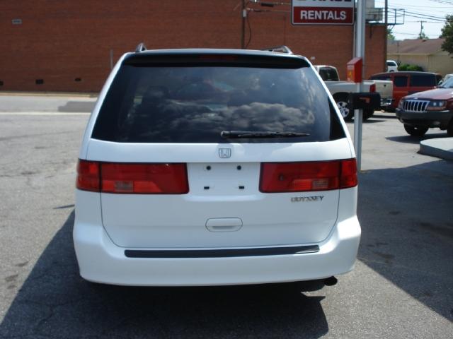 Honda Odyssey 2001 photo 3