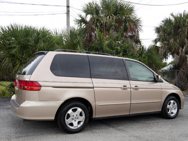 Honda Odyssey 2001 photo 2