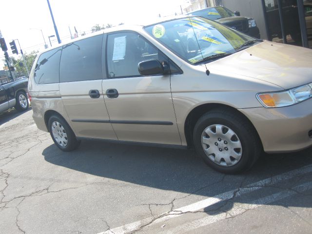 Honda Odyssey 2001 photo 2