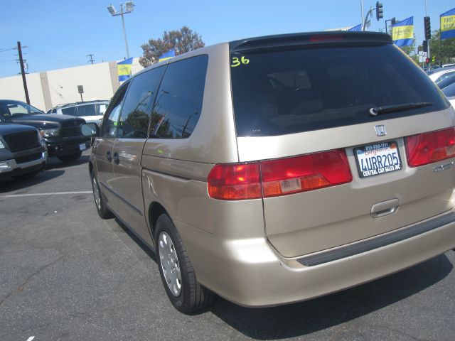 Honda Odyssey 2001 photo 3